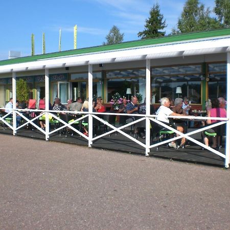 Bed And Breakfast Fyra Haestar Rättvik Zewnętrze zdjęcie