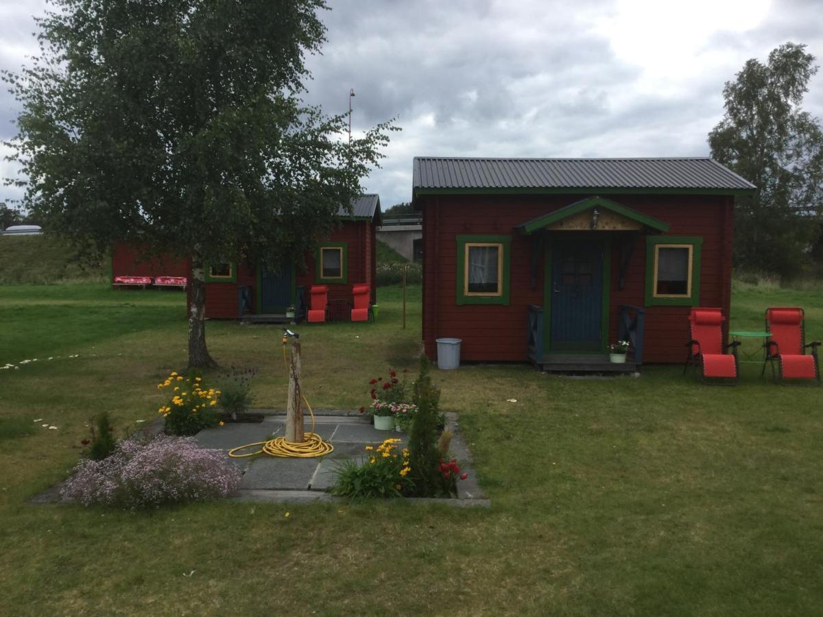Bed And Breakfast Fyra Haestar Rättvik Zewnętrze zdjęcie