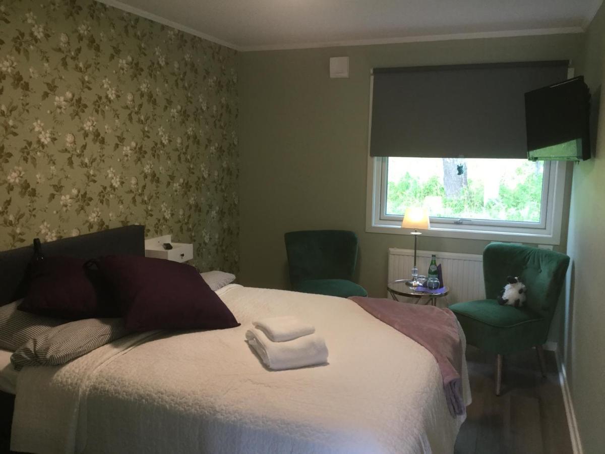 Bed And Breakfast Fyra Haestar Rättvik Zewnętrze zdjęcie