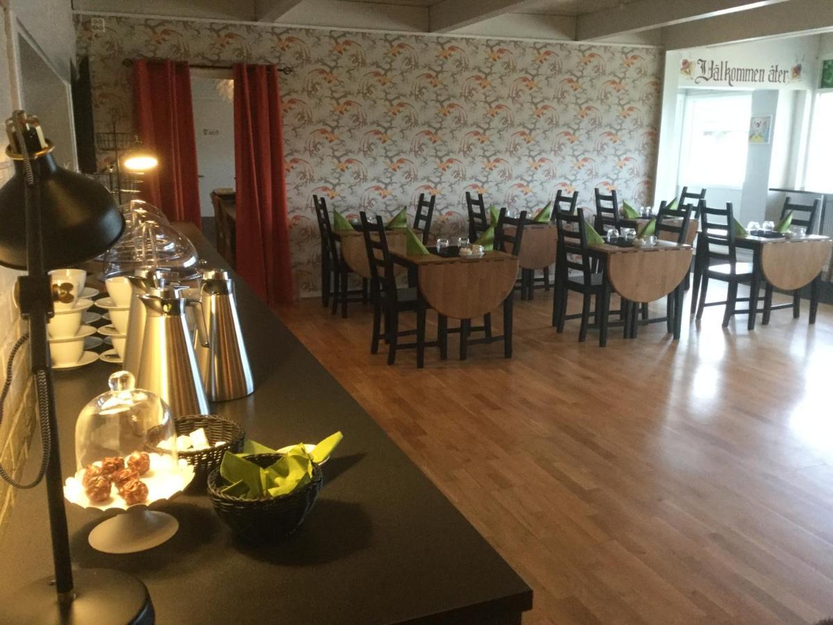 Bed And Breakfast Fyra Haestar Rättvik Zewnętrze zdjęcie