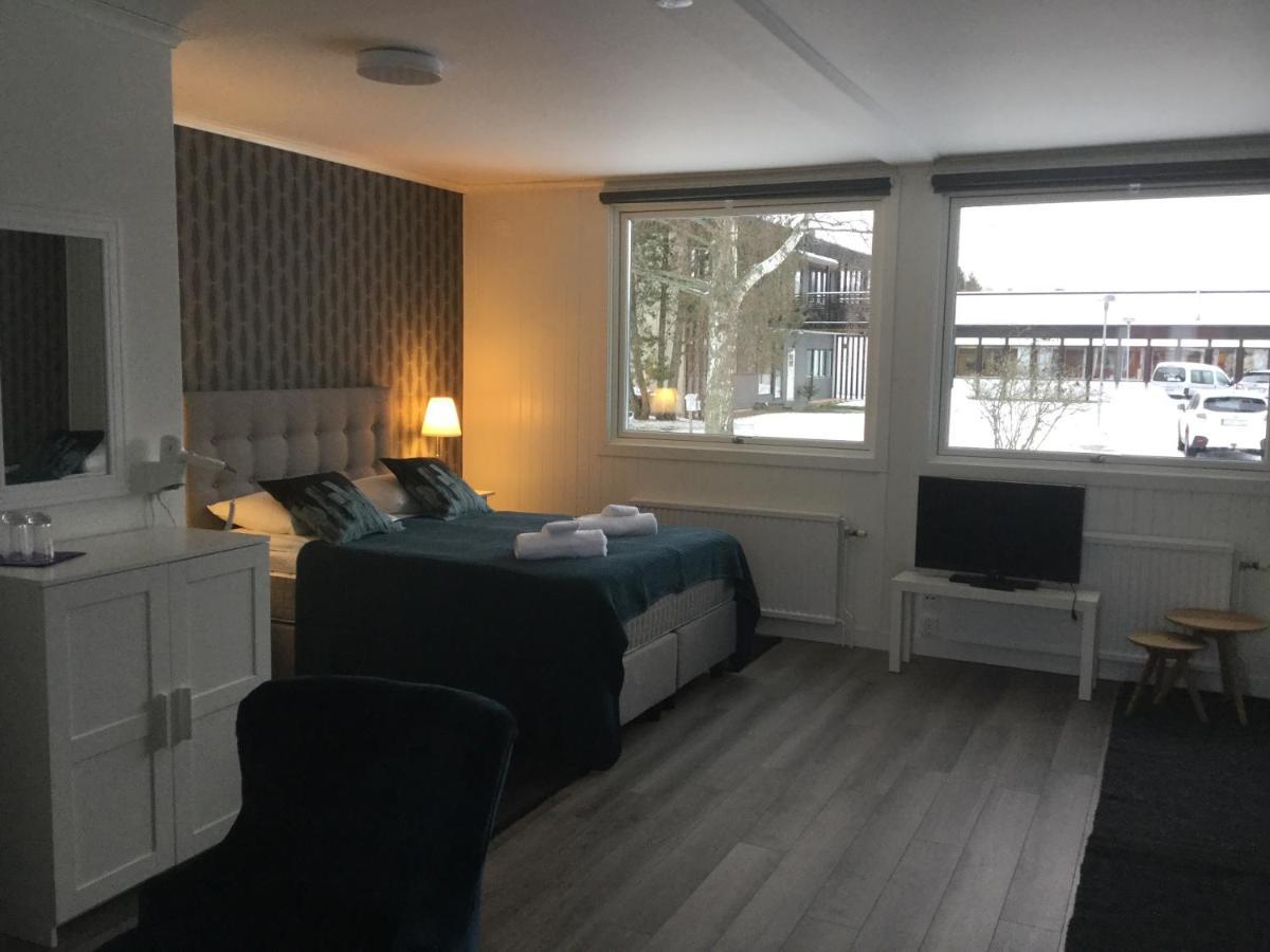 Bed And Breakfast Fyra Haestar Rättvik Zewnętrze zdjęcie