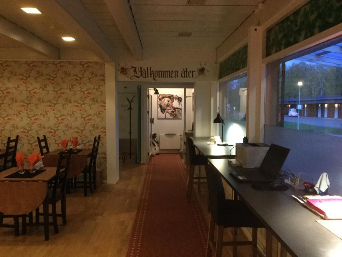 Bed And Breakfast Fyra Haestar Rättvik Zewnętrze zdjęcie