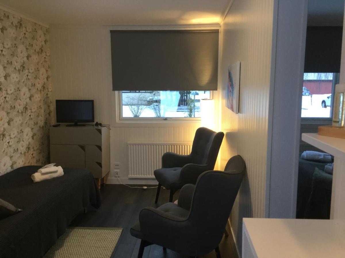Bed And Breakfast Fyra Haestar Rättvik Zewnętrze zdjęcie