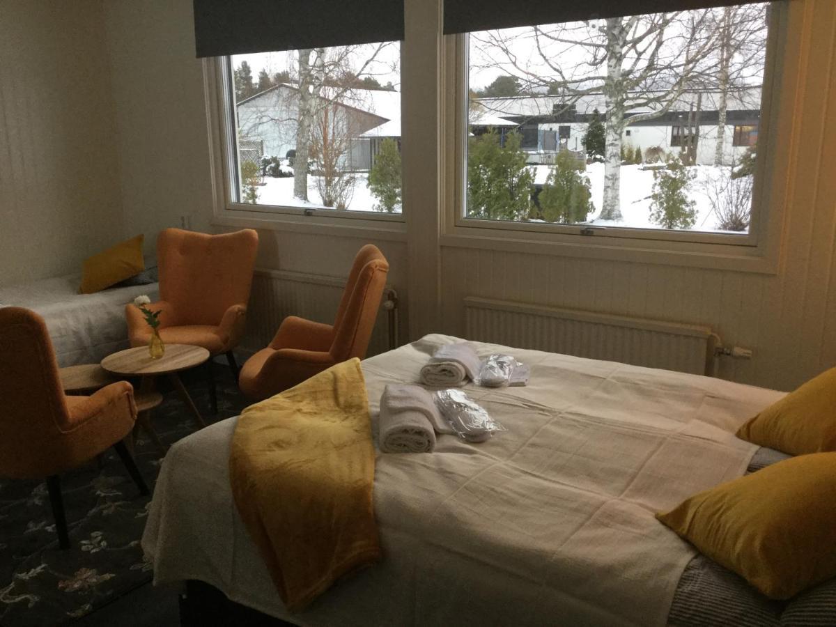 Bed And Breakfast Fyra Haestar Rättvik Zewnętrze zdjęcie